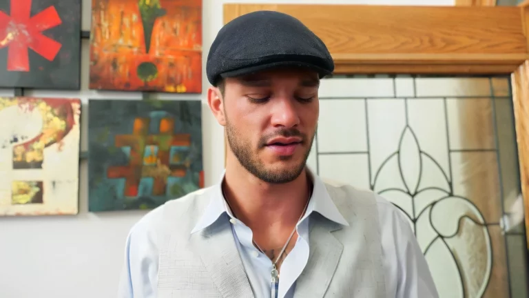 Blonde Babe Gets Nailed By A Hung Stud While He Gets His Ass Hammered