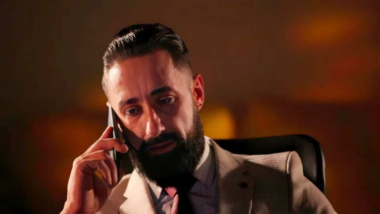 Brunette Babe Wants Hard Cock Inside Her Wet Pussy