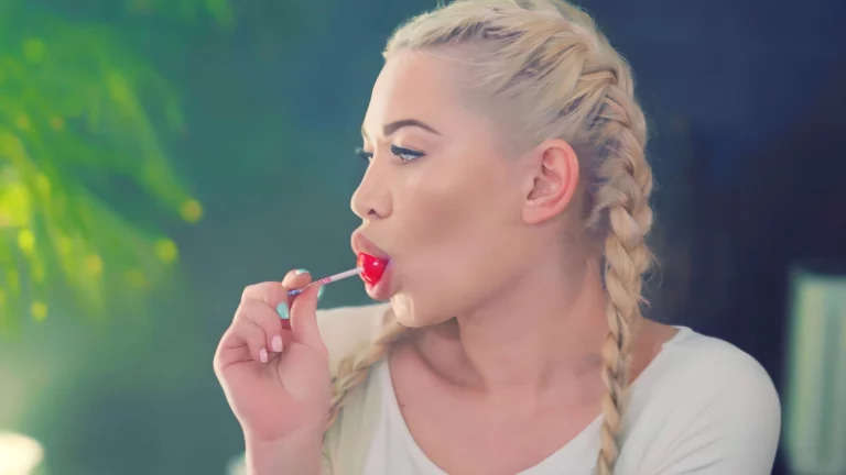 Lindsay Olsen And Sonia Enjoy His Big Dick Together