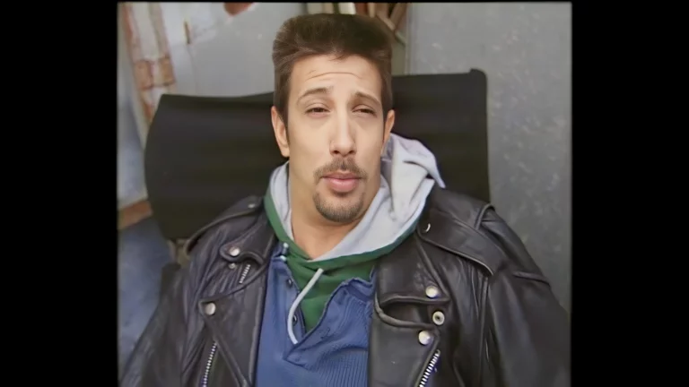 She Enjoys Outdoor Sex