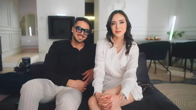 Swinger Couple Have A Hot Threesome With A Landlord